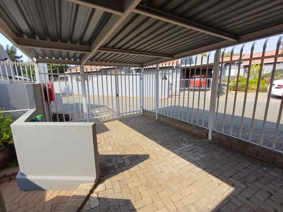 3 Bedroom Property for Sale in Langenhovenpark Free State